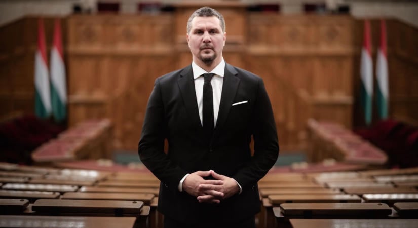 Nagy Ervin elmondta, miért nem hozzák nyilvánosságra a színházigazgatói posztokra pályák nevét