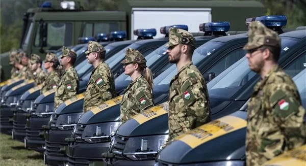 Mintegy 100 milliárd forinttal több forráshoz jut a Magyar Honvédség