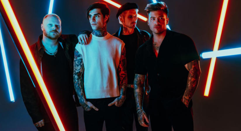A TikTokon és az Instagramon játszottak, ma már nagy színpadokon lép fel a Budapestre érkező fiatal metalcore-együttes