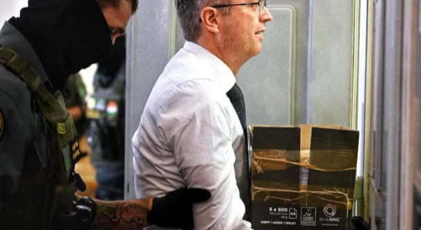 Kétszemélyes zárkát kapott Hankó Balázs