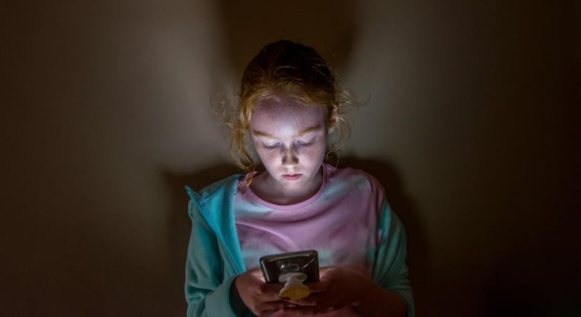 Már 9-11 évesen pornóval találkozhatnak a gyerekek, Szél Dávid szerint ezért hibáznak sokan a szülők