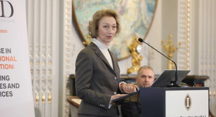 Vizsgálódik a szenátus alkotmányossági bizottsága – Bolojan és Tănăsescu távol maradt
