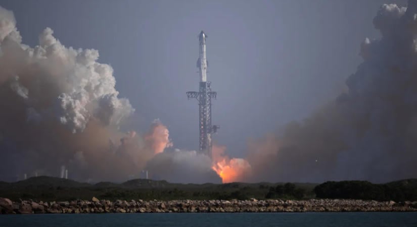 Először próbál Föld körüli pályára állni a SpaceX óriásrakétája