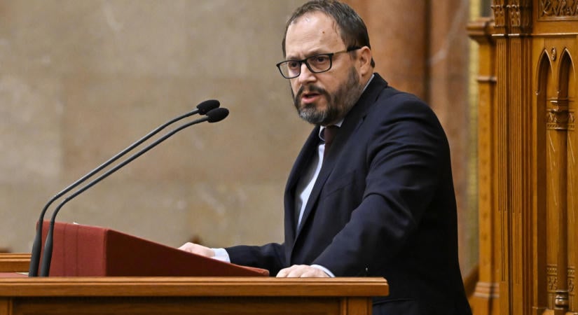 Kármán András: a felhalmozott bizalmatlanság kamataira pazarolunk el rengeteg pénzt