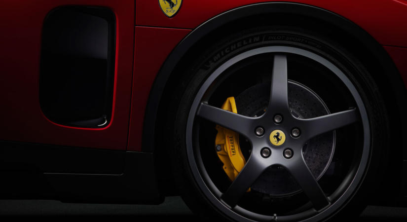 A Föld egyik leggazdagabb embere miatt készült a megosztó Ferrari
