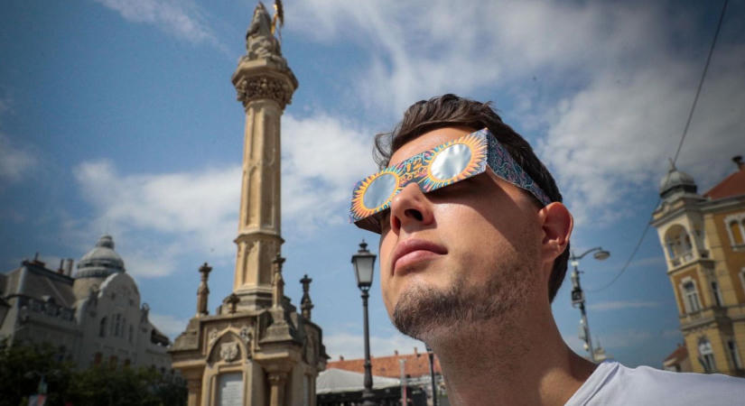 Ma este „kicsorbul” a Nap: részleges napfogyatkozás lesz látható Vasból