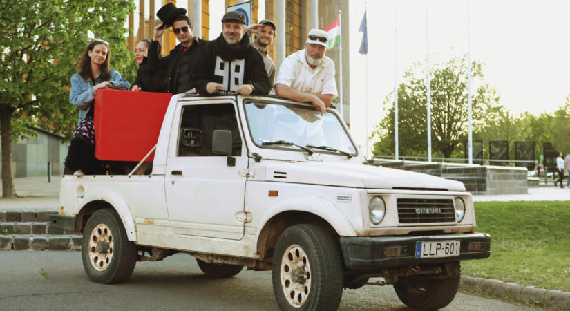 Amikor az autóversenyből kulturális program lesz