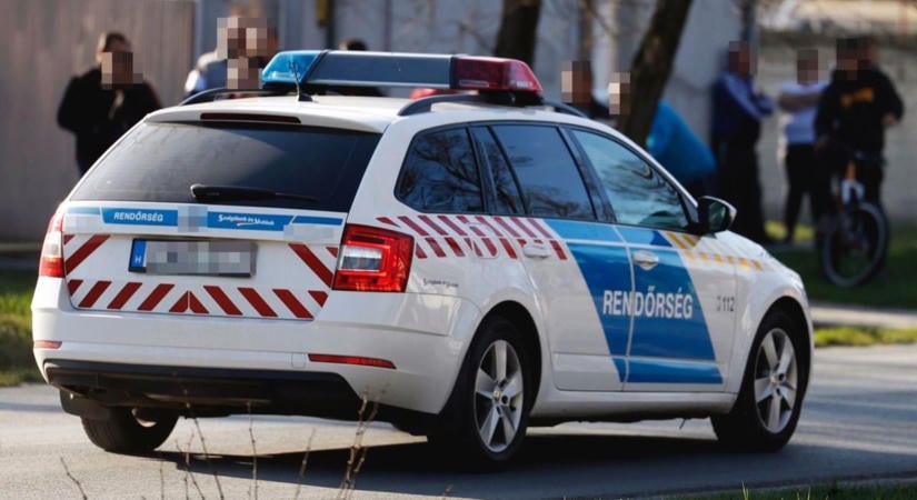 Ráfutásos baleset történt Pécsen, öt ember volt érintett a karambolban