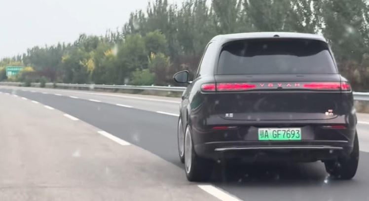 Az autópályán oldalazás hiba vagy funkció?