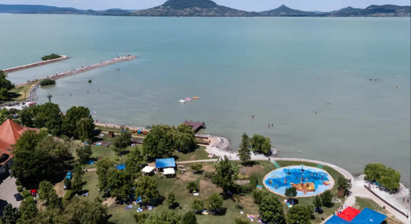 Hamarosan végük van az illegális balaton-parti stégeknek