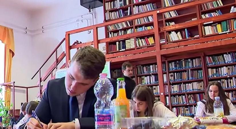 Csütörtök este nyolc órakor teszi közzé az Oktatási Hivatal az idei felsőoktatási felvételi ponthatárokat