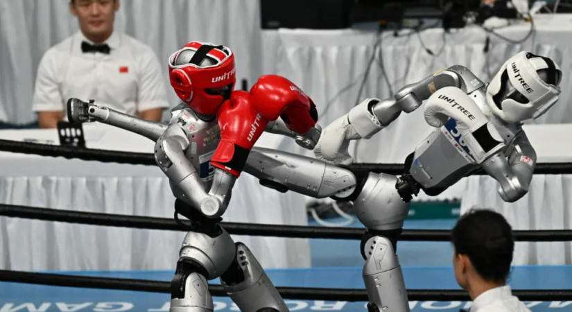 A világrekordot futó robot után vessen egy pillantást az egymást püfölő robotbokszolókra is