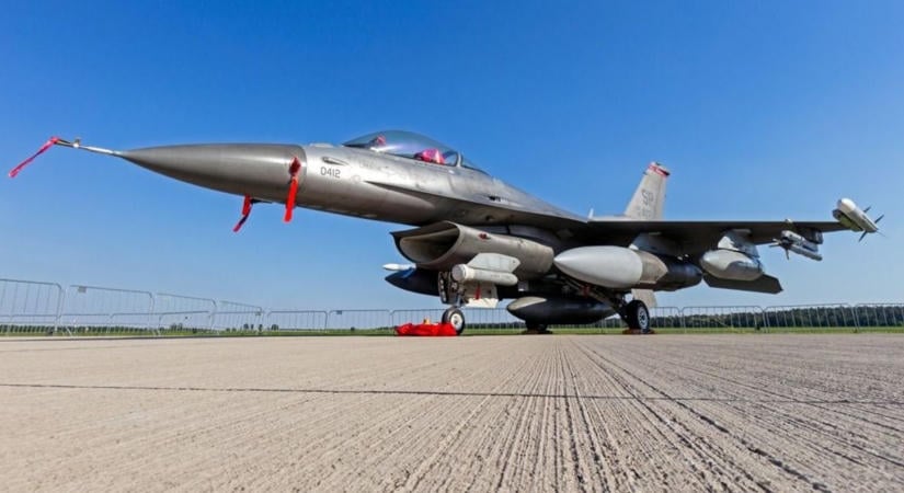 F–16-os vadászgép csapott le a Trump rezidenciája felett szabálytalankodó kisrepülőre