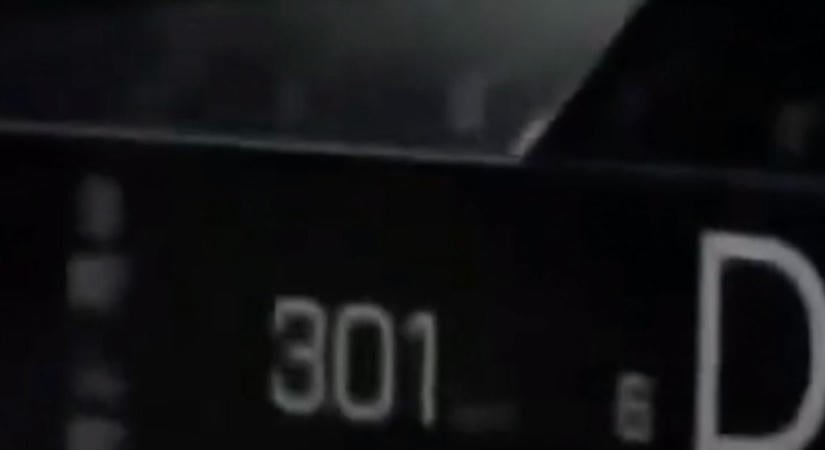 300 km/h-s gyorshajtást töltöttek fel a TikTokra, a rendőrség is látta a videót