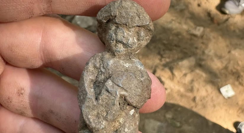 Előkerült a Pilisi Vénusz – Római istennőszobrot találtak Pilisszentivánnál