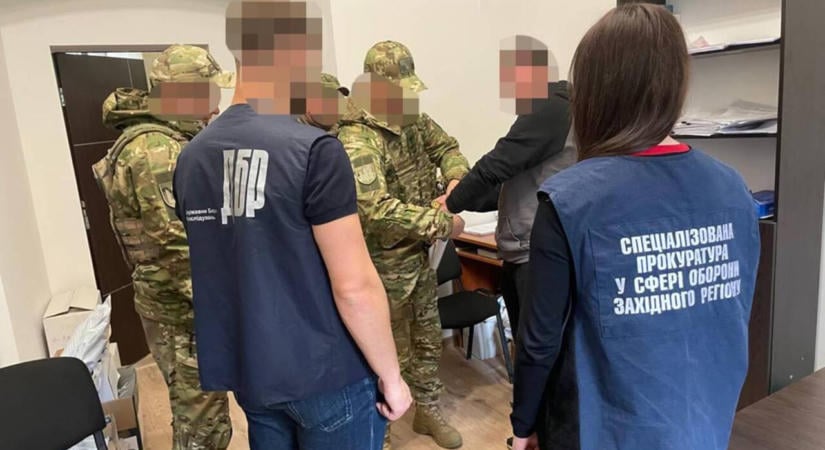 Halálra vertek egy mozgósított férfit Ukrajnában, meggyanúsítottak egy TCK-katonát