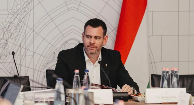Vitézy Dávid: Elkészült az M49-es autóút első szakasza