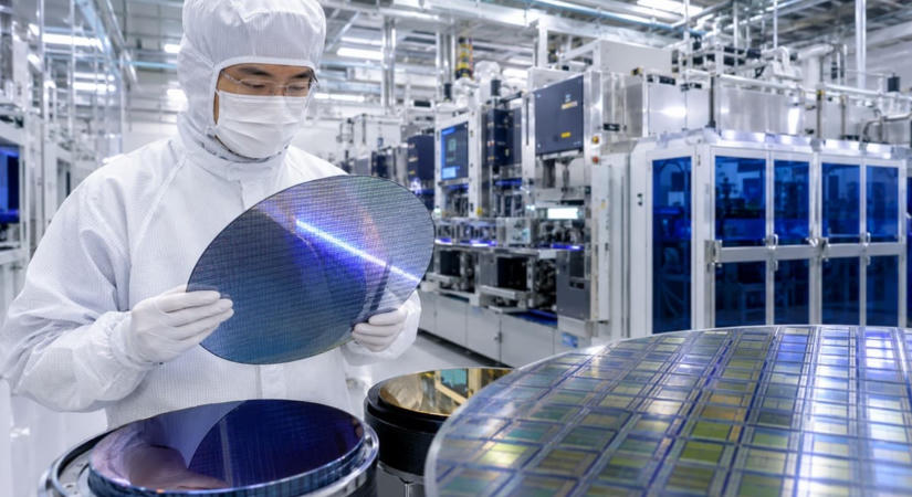 Csúcsra járnak a Samsung fabjai, ideje tehát árat emelni