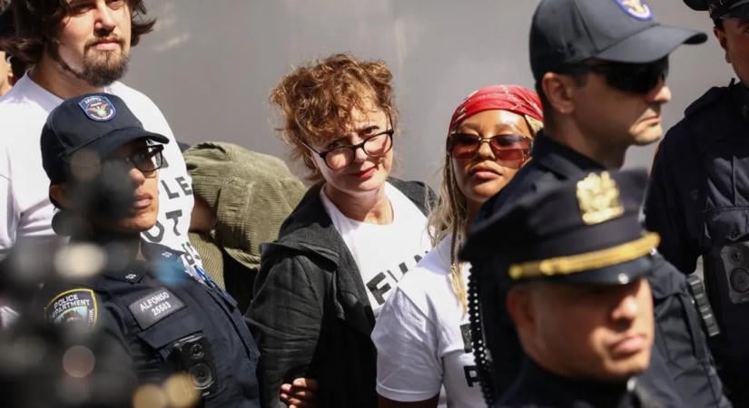 Letartóztatták Susan Sarandont New Yorkban - videó