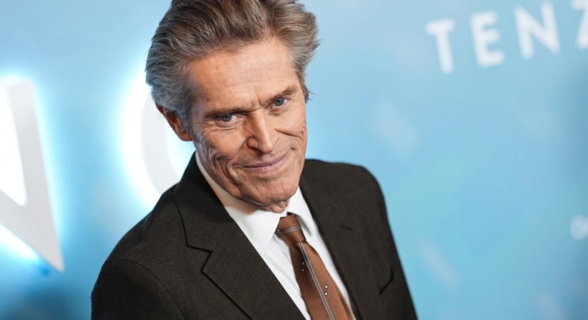 A 71 éves Willem Dafoe nem csak a jóga és az alpakkák miatt boldog