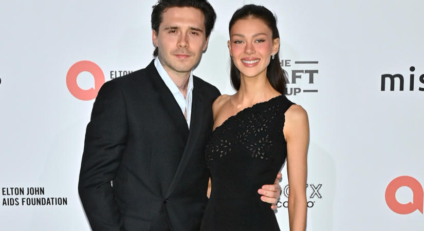 Karnyújtásnyira volt a családjától, mégsem találkozott velük Brooklyn Beckham – újabb odaszúrás a szüleinek, hogy inkább Elton Johnnal lóg?