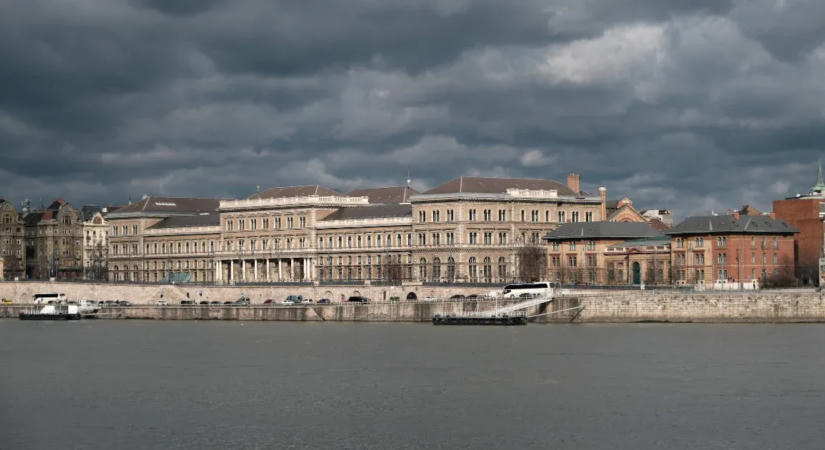 Nem lesz könnyű lebontani a NER-t a Corvinus vezetésében