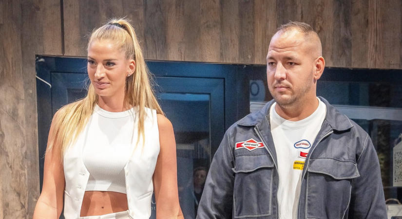 Itt az első: gyönyörű fotóval tudatta Curtis felesége, Judie