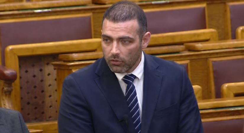 Tárkányi Zsolt akkumulátorgyáras posztja után jelentette be lemondást az energiaügyi államtitkár