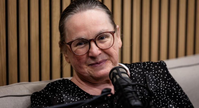 Jancsó Júlia megkapta a francia művészeti és irodalmi rend tiszti fokozatát