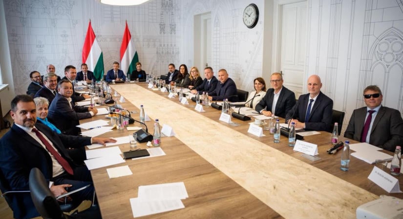 Új felületen mutatja e a Tisza-kormány, hogyan épül fel az állam és mely cégek vannak többségi állami tulajdonban