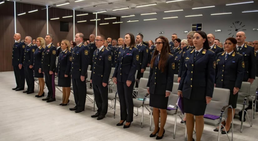 Október 23-a alkalmából adott át elismeréseket a bv. országos parancsnoka – videóval