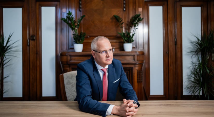 Barabás Gyula: kész a kormány középtávú programja, készülünk az ERM II-re