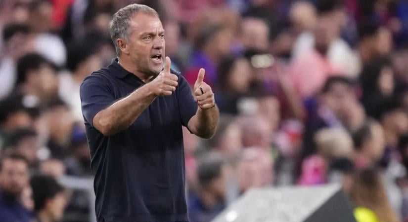 Hiába a történelmi siker, Hansi Flick odaszúrt a Barcelonának