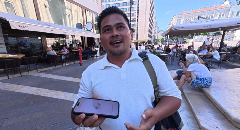 Magyarul énekli a legnagyobb slágereket egy balinéz idegenvezető – most Budapestre érkezett