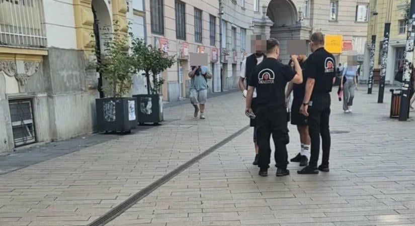 "Vedd már ki a hónaljat a zsebedből, te koporsó!” – kiáltotta a biztonsági őr a tolvajnak