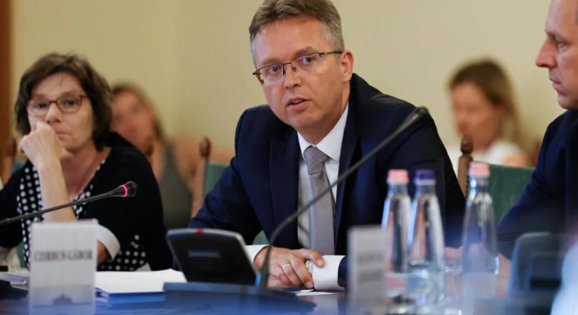 Mentelmi jogának felfüggesztését kérik Hankó Balázs országgyűlési képviselőnek az NKA-ügyben