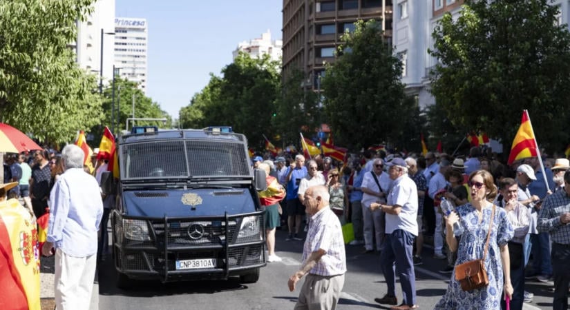 70 év után lakoltatták ki a hölgyet – tömegek tüntettek Madridban