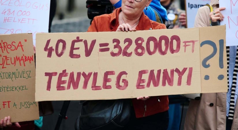 A 10,7 százalékos béremelés „nem ér semmit, a nullával egyenlő” a közgyűjteményi dolgozók szakszervezete szerint