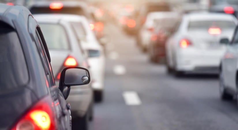 Rossz hír a fővárosi autósoknak: lezárják az egyik legforgalmasabb felüljárót, óriási dugók jöhetnek