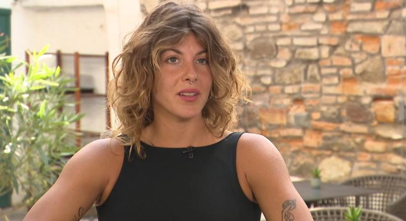 Szilágyi Liliána takarítónőként és kártyavetőként is dolgozott külföldön: most hazaköltözött, kiderült, miből él - videó