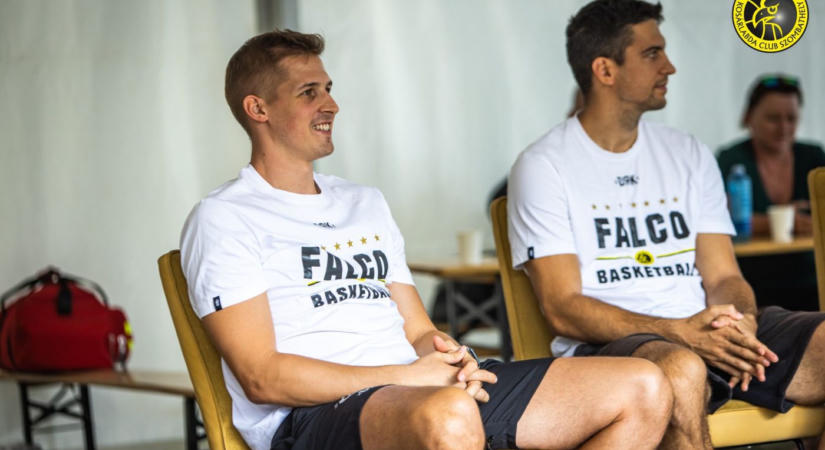 Kerekasztal-beszélgetéssel is várta szurkolóit a Falco családi napján