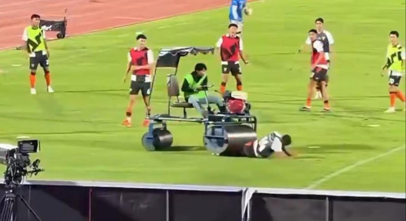Gyephenger gázolta el az éppen bemelegítő angol focistát