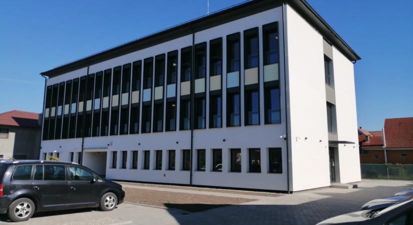 Korszerű épület lett az APIA csíkszeredai székháza