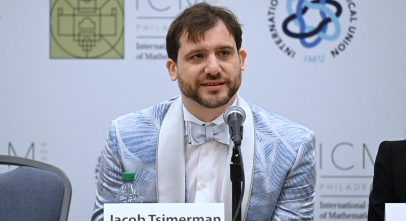 Elnyerte a matematika Nobel-díját, aztán bejelentette, hogy az OpenAI-hoz igazol