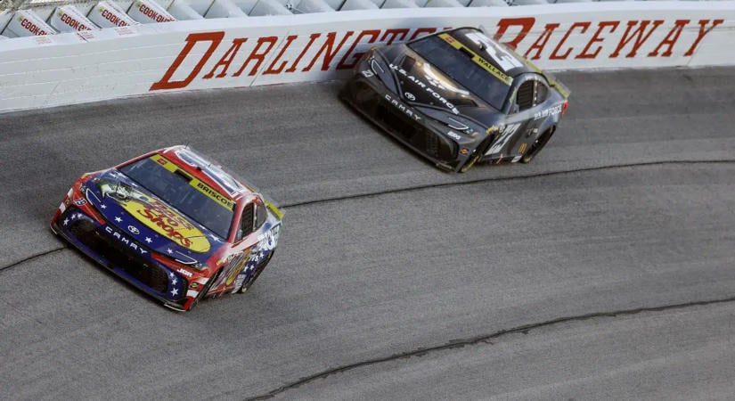 Polgárpukkasztó szlogennel indít kampányt a NASCAR