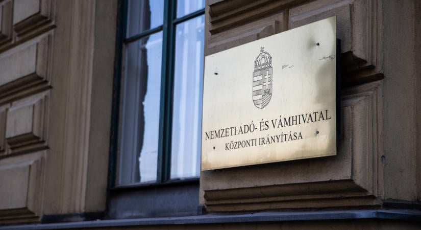 Közelgő határidőre figyelmeztet a NAV, erről senki nem maradhat le