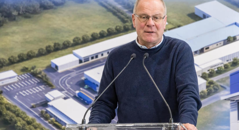 „Navracsics Tibor lépése a Fidesz szakadásának a jele”