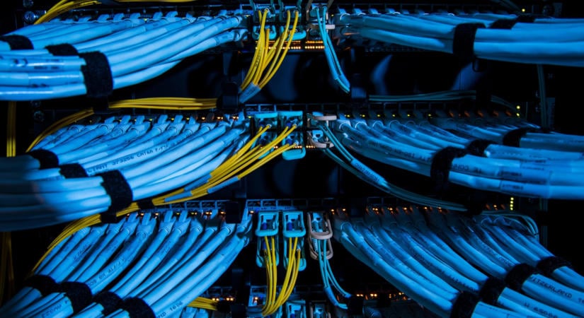 Vége az ügyfelek kálváriájának: lepaktált a Telekom és a Cloudflare