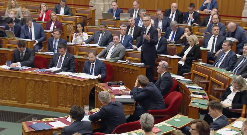 Bírálják a 2027-es költségvetés terveit: az ígéretek árát és a részleteket hiányolják az ellenzéki politikusok (VIDEÓ)