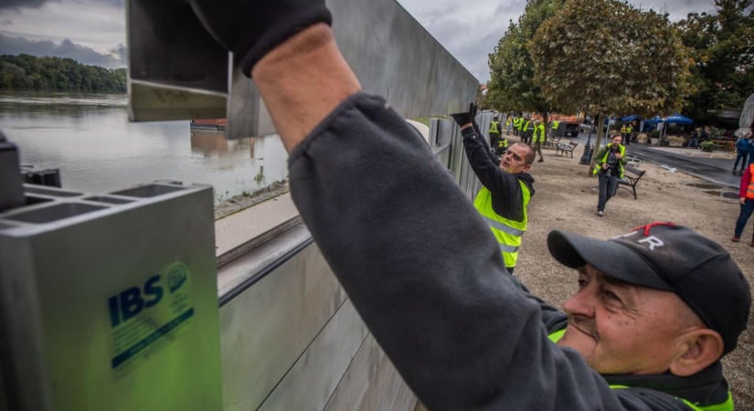 Áll a bál a 2027-es minimálbér körül: a munkaadók bemondták a számot, amiről a szakszervezetek hallani sem akarnak – óriási szakadék tátong az elképzelések között